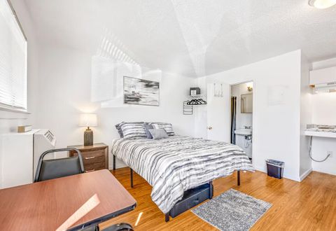 * NEW LISTING * Private Studio unit in Marietta, Georgia near Cumberland! High Speed WiFi! (id. 23295)