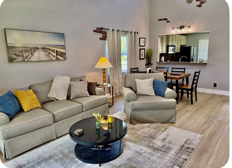 roommates in Melbourne Entire Place 2Bed.1Bath - cirtru.com