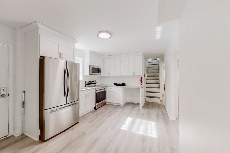 roommates in Undisclosed, East Point, GA 30344 Newly-renovated home conveniently located to Marta, highway & the airport. (id. 6005) - cirtru.com