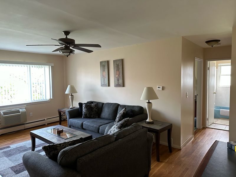 roommates in Agawam Entire Place 1Bed.1Bath - cirtru.com