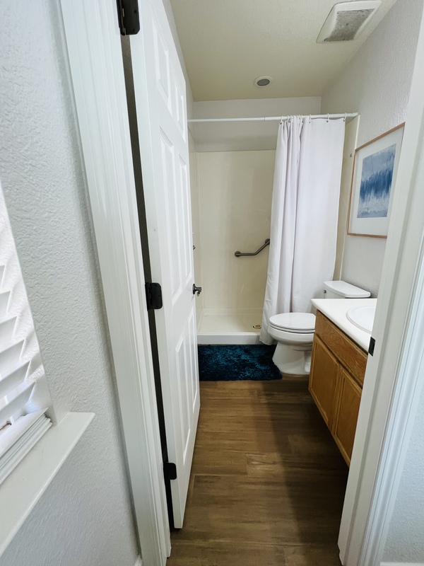 roommates in Brentwood Private Room in 5Bed.4Bath - cirtru.com