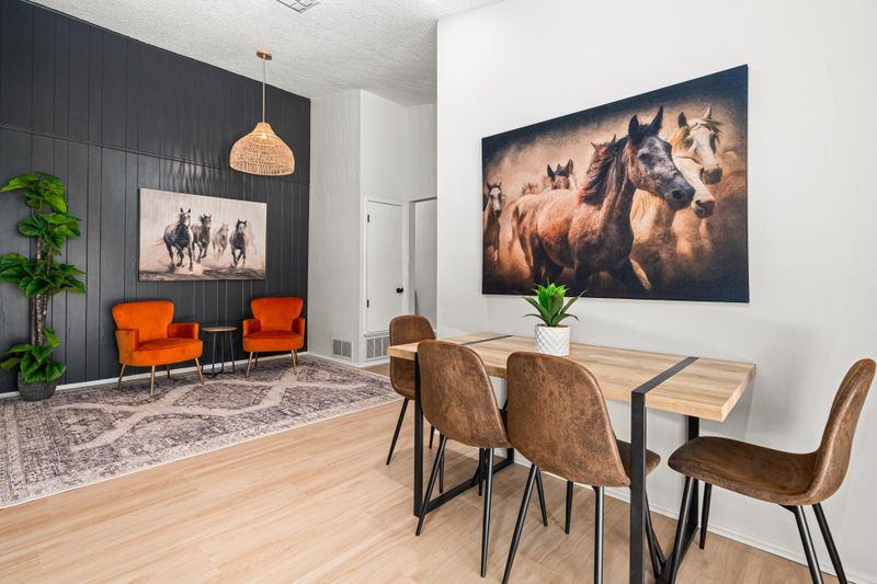 roommates in Undisclosed, San Antonio, TX 78233 Renovated Vibes in Live Oak Modern Style + Chill Spaces  Close to The Forum shopping Center (id. 23243) - cirtru.com