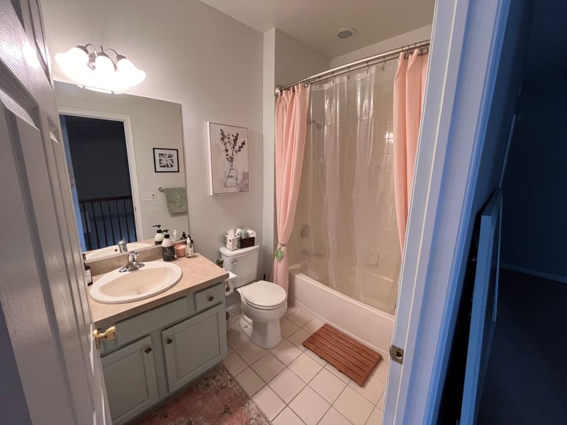 roommates in South Bound Brook Private Room in 2Bed.1Bath - cirtru.com