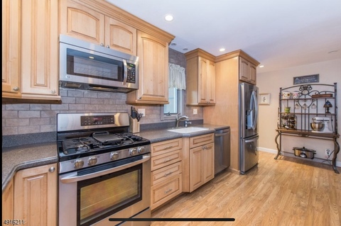 Private Room in 3Bed.1Bath