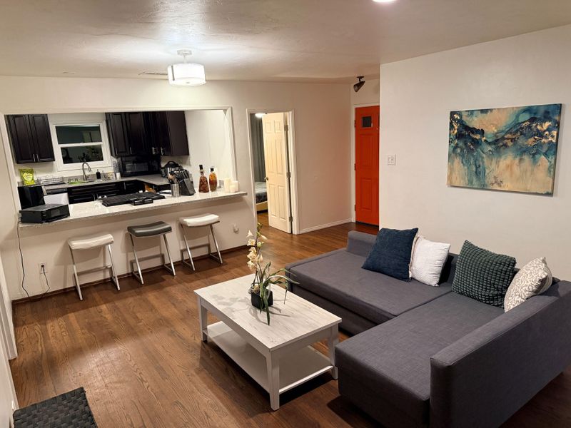 roommates in Undisclosed, San Diego, CA 92115 College West Home, a 5 minute walk to transit stop Montezuma Rd & 55th St (id. 20256) - cirtru.com