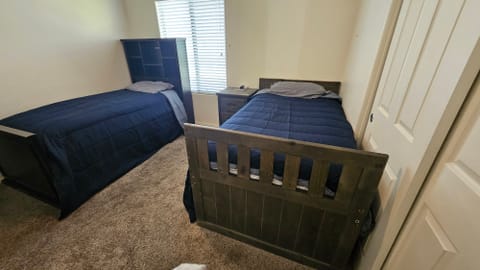 Shared Room in 5Bed.3.5Bath