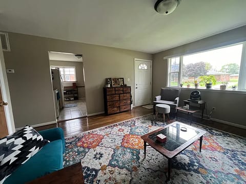 Entire Place 2Bed.1Bath