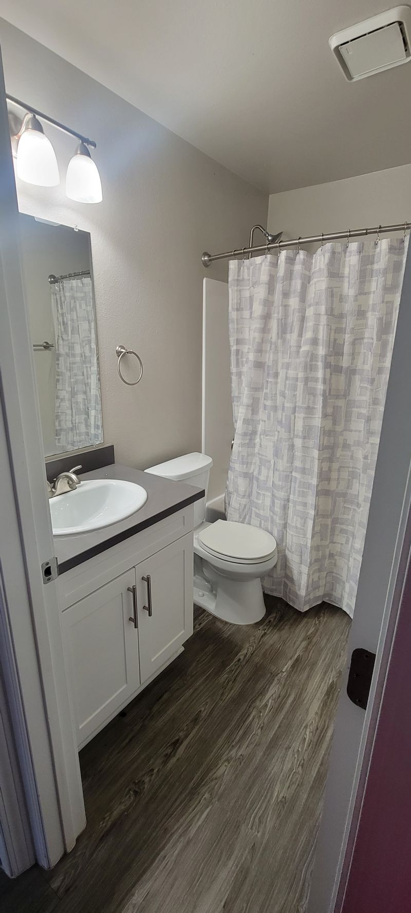 roommates in Carlsbad Private Room in 2Bed.2Bath - cirtru.com