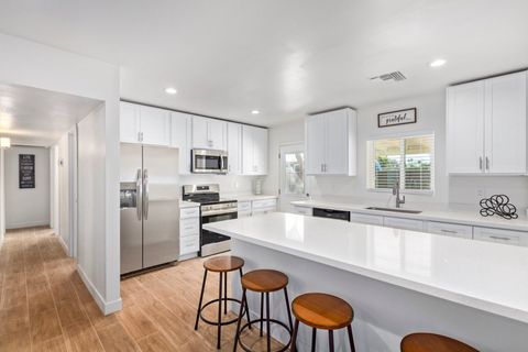 roommates in Undisclosed, Gilbert, AZ 85233 Padsplit HOST Award Winner! Near . Walk to Downtown Gilbert home-Upgrades throughout-3 baths (id. 6649) - cirtru.com