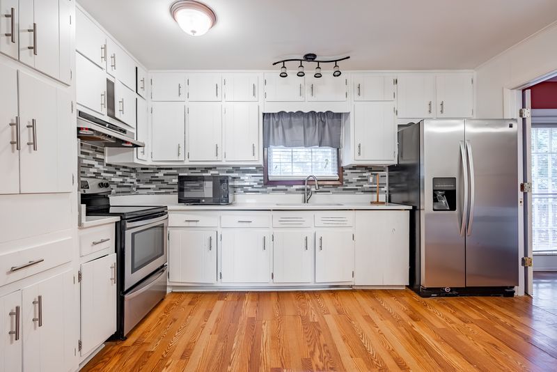 roommates in Undisclosed, Ellenwood, GA 30294 Home Sweet Home: High-Quality Living in a Cozy Setting! (id. 5059) - cirtru.com