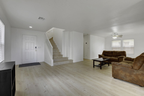 roommates in Las Vegas Private Room in 5Bed.3Bath - cirtru.com