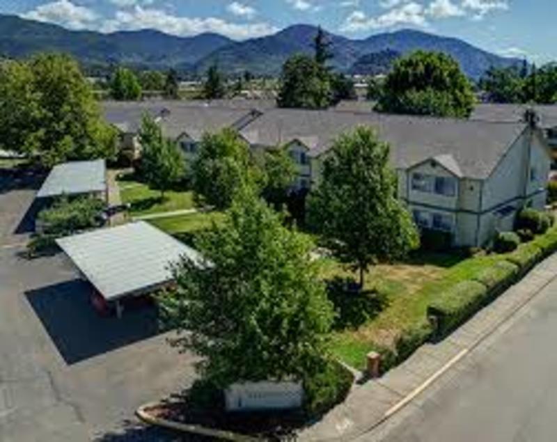 roommates in Grants Pass Private Room in 3Bed.2Bath - cirtru.com