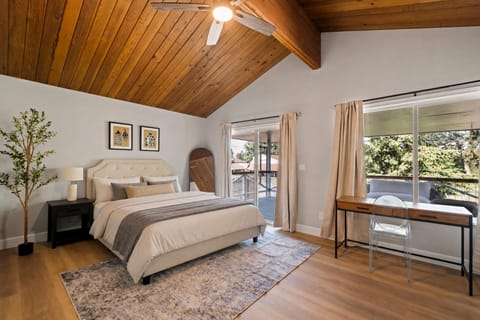 Newly renovated modern home in Tacoma near JBLM (id. 35960)