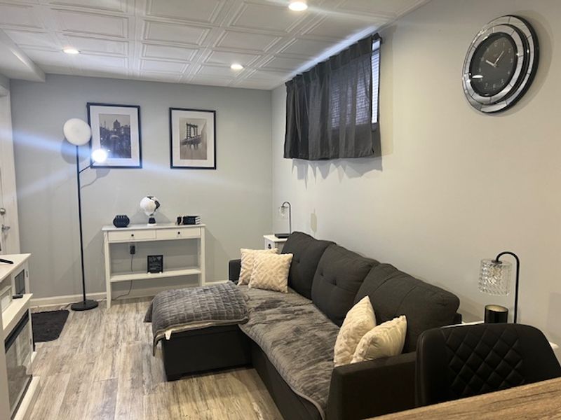 roommates in New York City Entire Place 1Bed.1Bath - cirtru.com