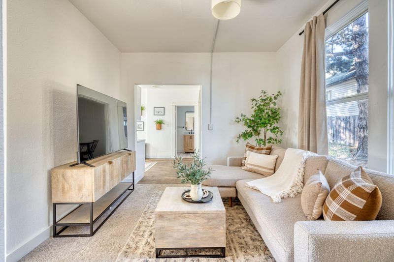 roommates in Undisclosed, Portland, OR 97239 Spacious 5-Bedroom House in Southwest Portland Near OHSU and the River (id. 29807) - cirtru.com