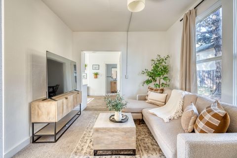 Spacious 5-Bedroom House in Southwest Portland Near OHSU and the River (id. 29807)