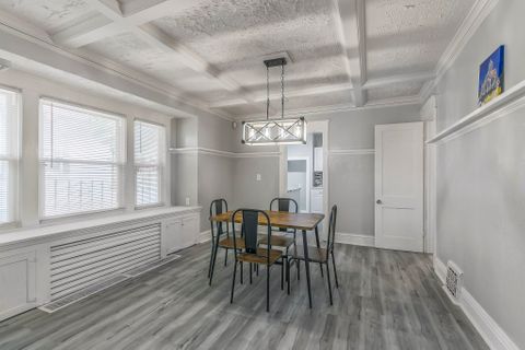 Don't Miss Out on this Brand NEW City Duplex in Kansas City! Beautiful and Spacious Bedrooms, TONS of Windows! Book now! (id. 8491)
