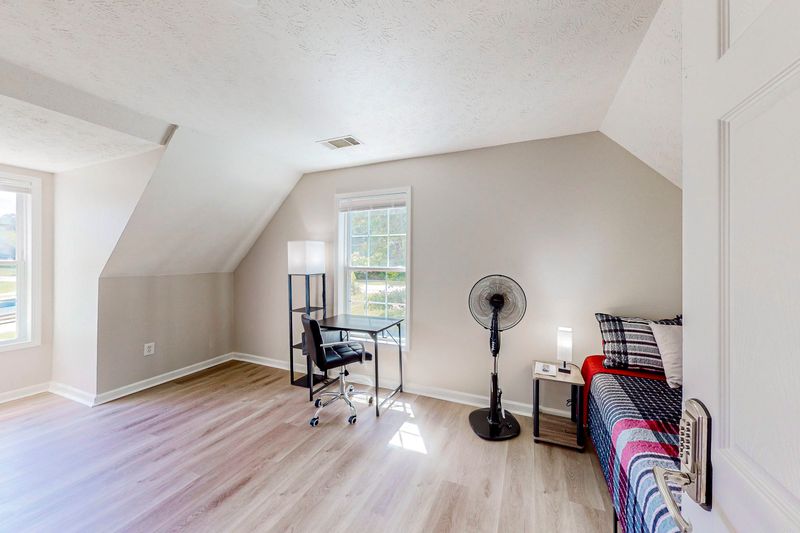 roommates in Undisclosed, Ellenwood, GA 30294 Newly Renovated Home in Ellenwood – Safe, Convenient, and Comfortable |  Transit Stop 1 Min Away  |   Stylish,  Secure, Fully Furnished Rooms |  High Speed Internet & WiFi | All Utilities Included (id. 7611) - cirtru.com