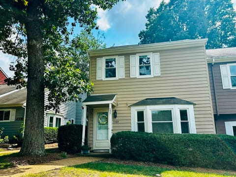 Entire Place 2Bed.2.5Bath