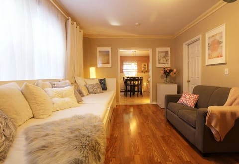 Entire Place 2Bed.1Bath