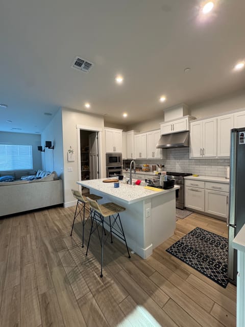 Private Room in 4Bed.3.5Bath