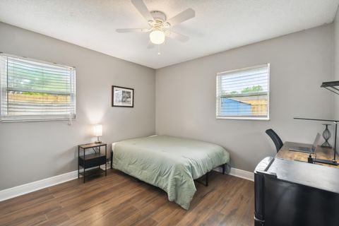 Find Comfort, Convenience & Community in One Place (id. 9160)