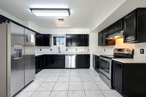 *POOL home* in Phoenix with 2x a Month Cleaning, Workspace, Dining Area & FREE Laundry - Near Stores and Highways - Work From Home Friendly (id. 4787)