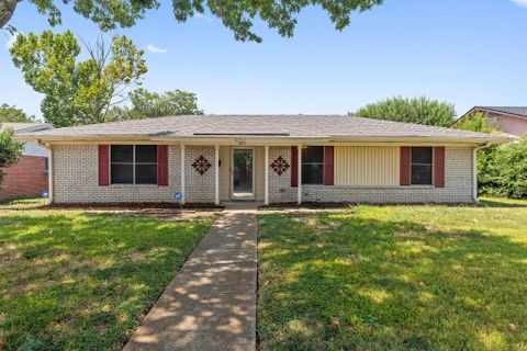 Comfortable & Clea Property for Professionals | Easy Commute and a large backyard (id. 16397)