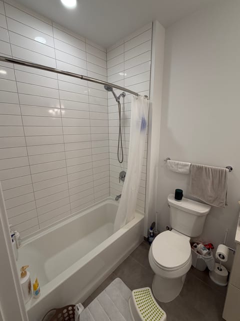 Private Room in 1Bed.1Bath