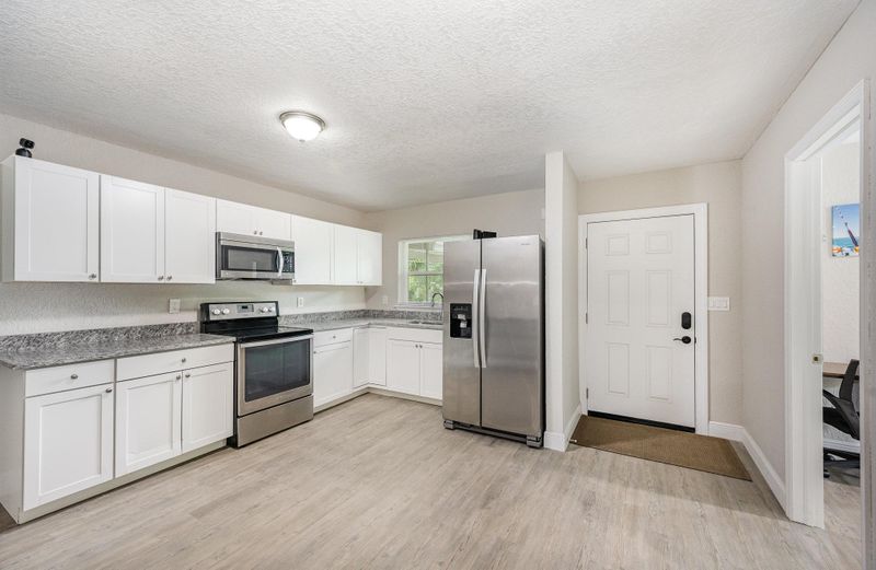roommates in Undisclosed, Melbourne, FL 32935 Joyal Gardens Home (id. 15010) - cirtru.com