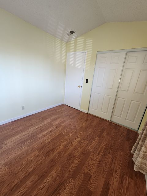 Private Room in 3Bed.2Bath
