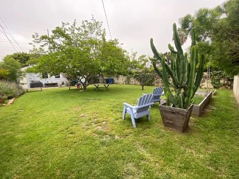 roommates in West Hollywood Private Room in 2Bed.2Bath - cirtru.com