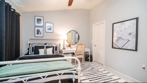 Private Room in 1Bed.1.5Bath