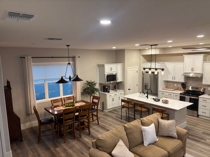 roommates in West Sacramento Room3Bed.3.5Bath - cirtru.com