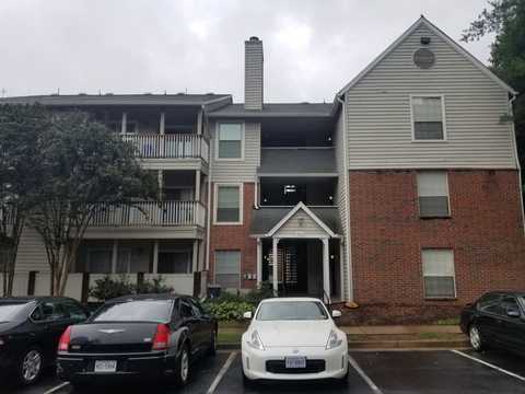 roommates in Fairfax 2B2B Lush, Convenient Apartment - cirtru.com