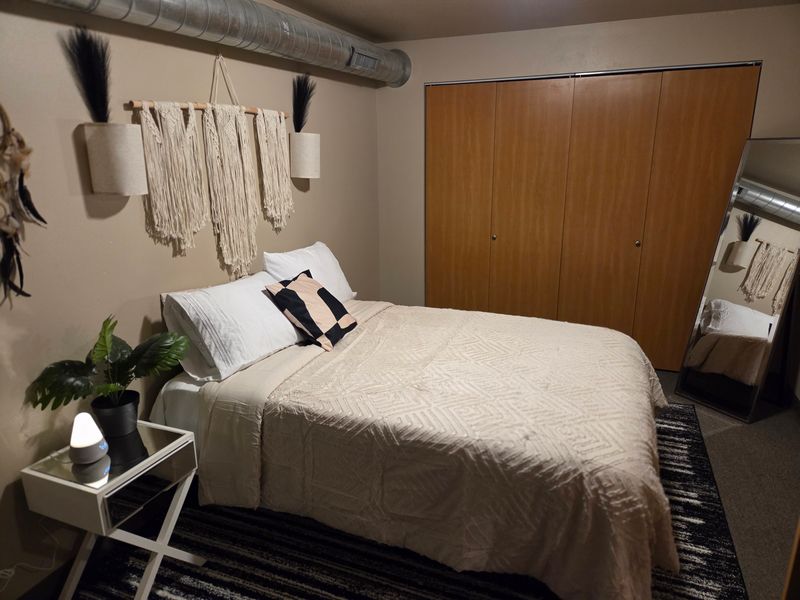 roommates in Des Moines Entire Place 1Bed.1Bath - cirtru.com