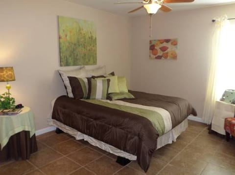 roommates in Naples Private Room in 1Bed.1Bath - cirtru.com