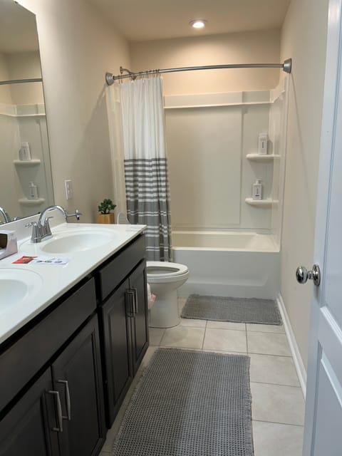 Shared Room in 1Bed.1Bath