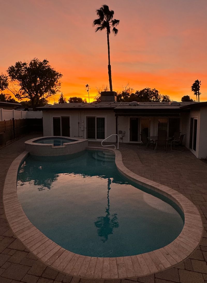 roommates in Encino Room4Bed.3Bath - cirtru.com