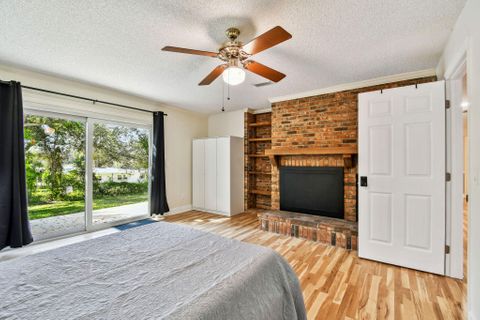 Find Comfort, Convenience & Community in One Place (id. 11722)
