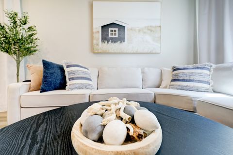 Entire Place 4Bed.2.5Bath