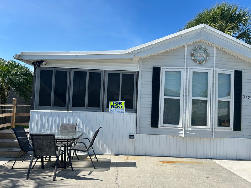 roommates in Fort Myers Entire Place 1Bed.1.5Bath - cirtru.com