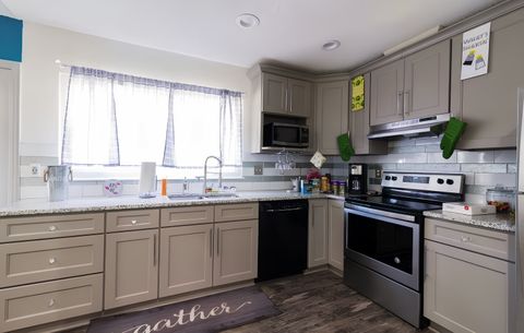 WFH and Live in Quiet and Friendly Community Home (id. 6466)