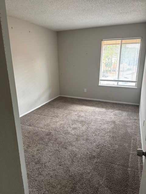 Private Room in 3Bed.2Bath