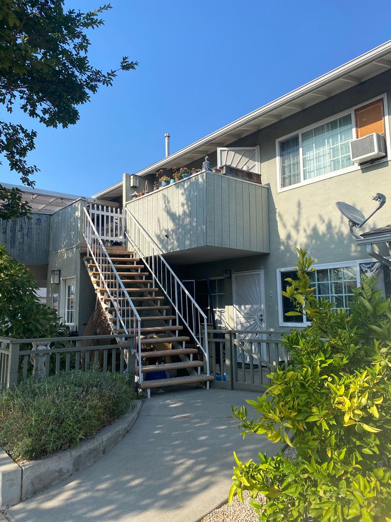 roommates in Costa Mesa Private Room in 2Bed.2Bath - cirtru.com