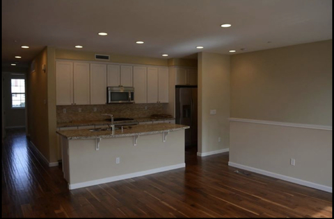 roommates in Redwood City Private Room in 3Bed.2Bath - cirtru.com