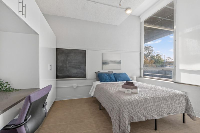 roommates in Undisclosed, Kansas City, MO 64110 4BR Co-Living Apartment  | Basketball Gym  + Modern Common Areas. Dorm style living (id. 31702) - cirtru.com