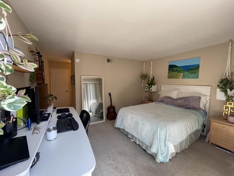 roommates in Newport Beach Private Room in 2Bed.2Bath - cirtru.com