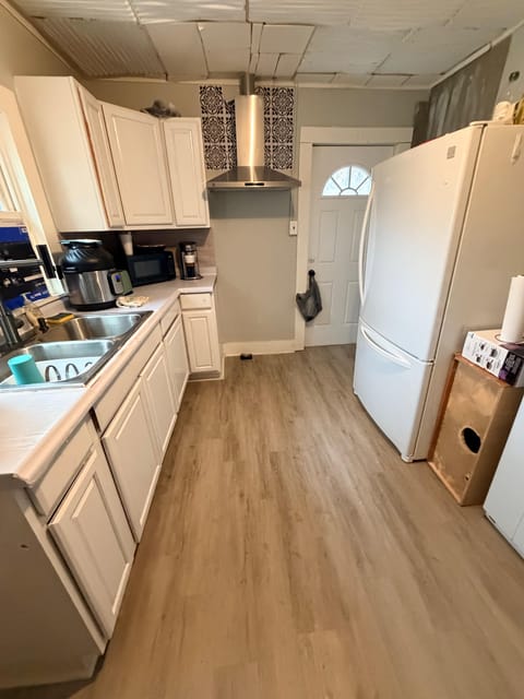 Live in Belmont (id. 37221)