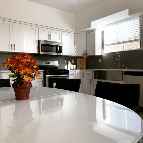 roommates in Los Angeles Shared Room in 12Bed.12Bath - cirtru.com